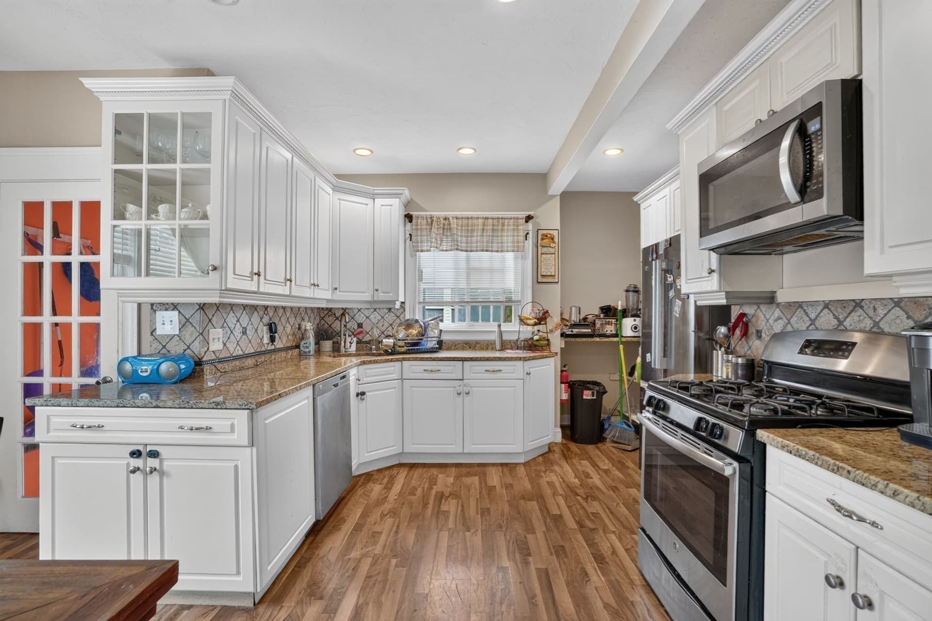 Single Family Residence at 54 Oak St, Brockton MA 02301, photo 7 of 26