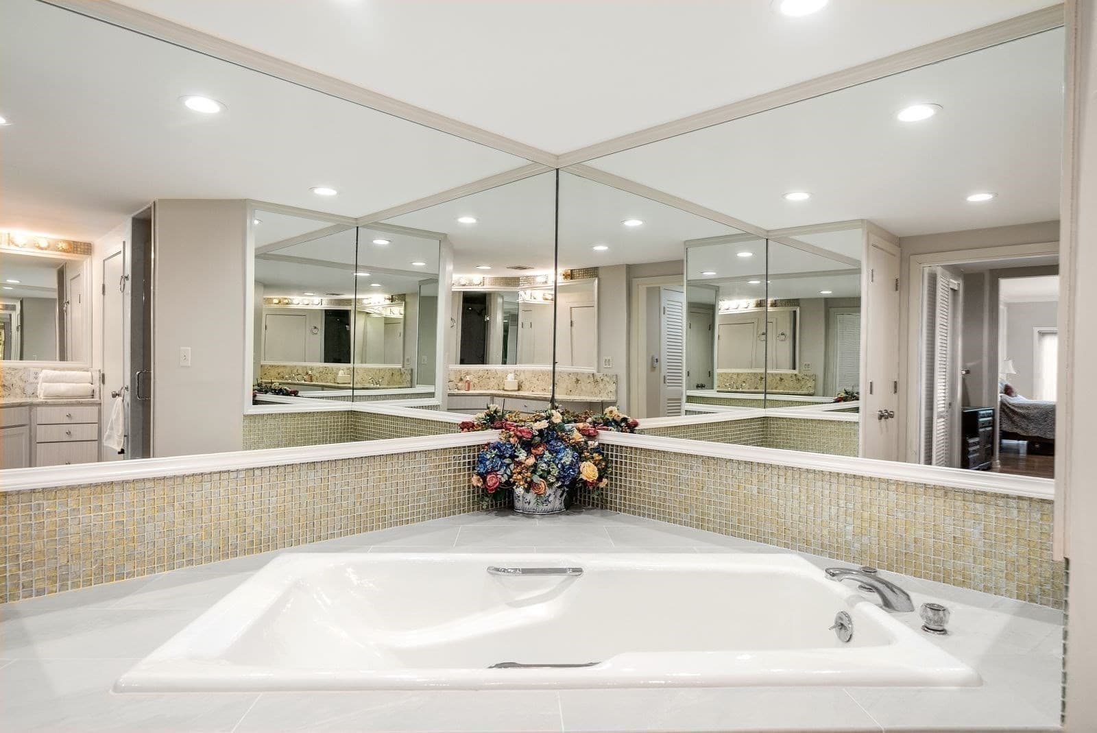 Condominium at 85 Algonquin Road # 85, Newton MA 02467, Newton, photo 27 of 42