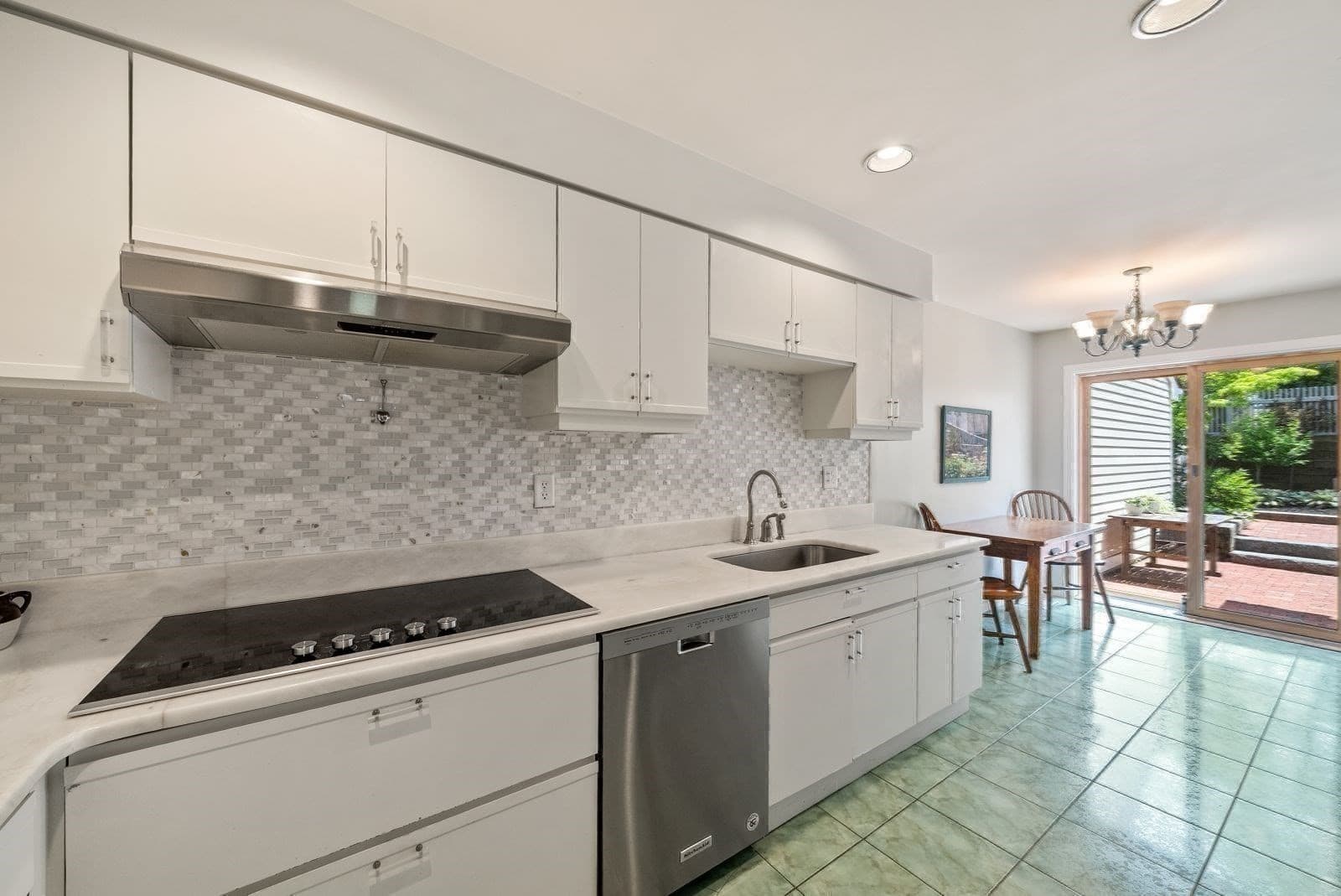 Condominium at 85 Algonquin Road # 85, Newton MA 02467, Newton, photo 12 of 42