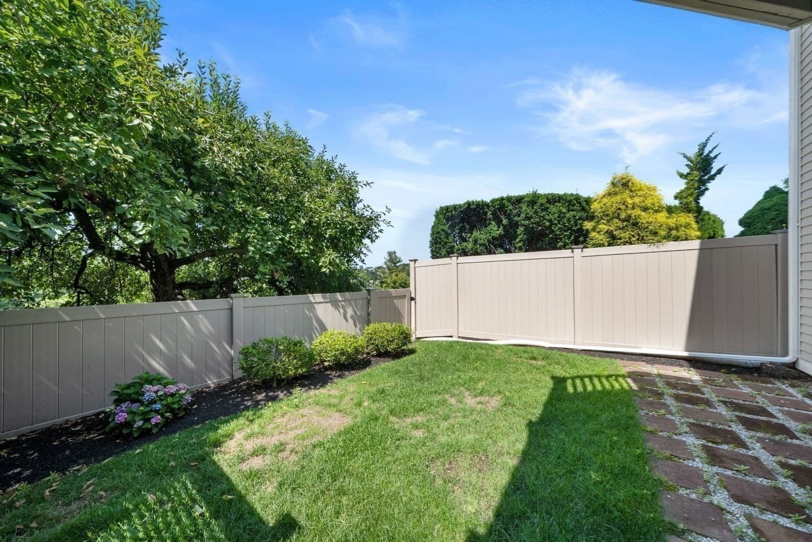 Condominium at 85 Algonquin Road # 85, Newton MA 02467, Newton, photo 33 of 42