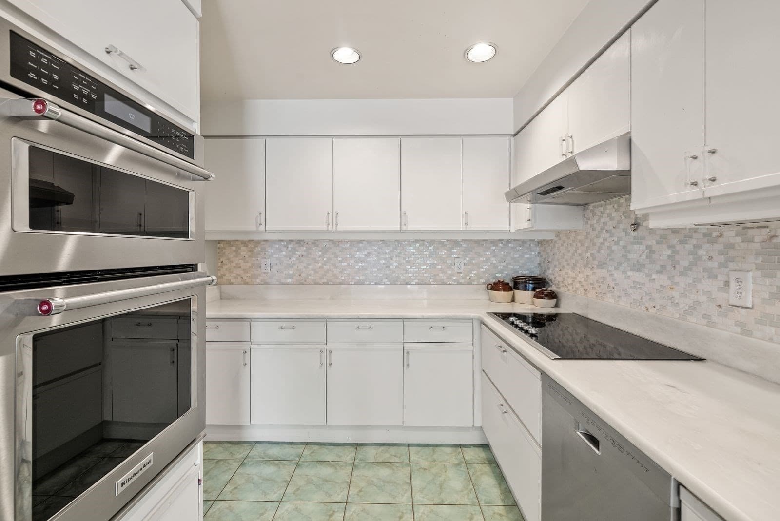 Condominium at 85 Algonquin Road # 85, Newton MA 02467, Newton, photo 11 of 42