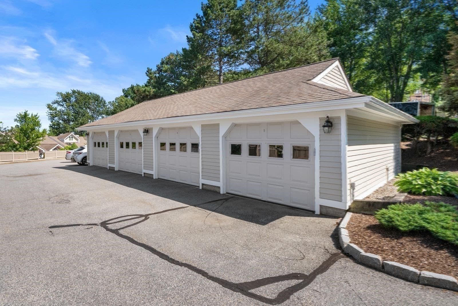Condominium at 85 Algonquin Road # 85, Newton MA 02467, Newton, photo 39 of 42