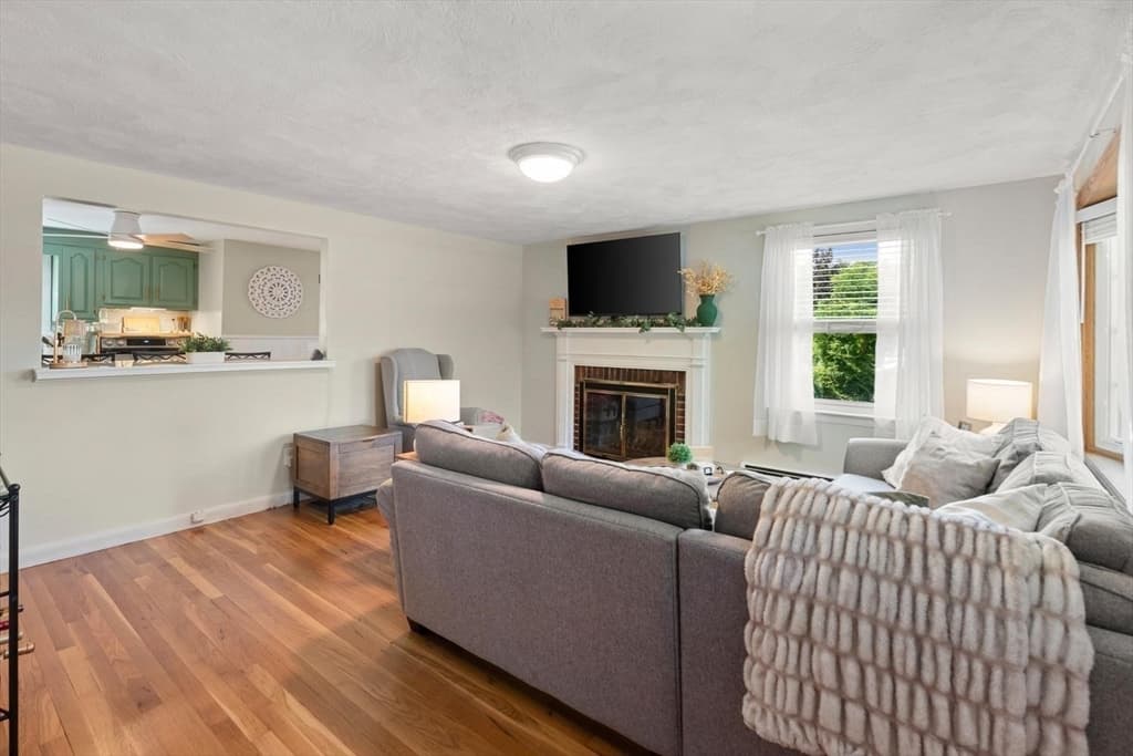 1569 Main St, Tewksbury MA 01876 photo 6