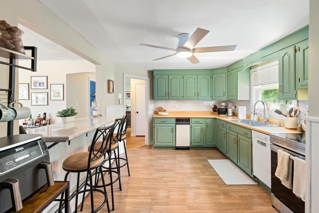 1569 Main St, Tewksbury MA 01876 photo 11
