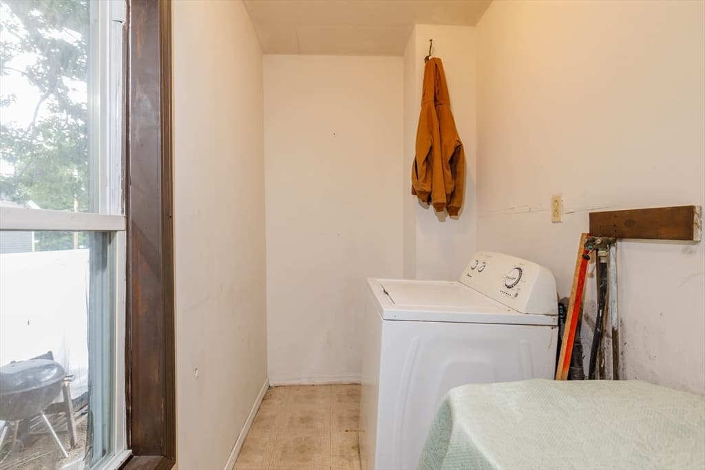 35 Essex Street, Athol MA 01331 photo 8