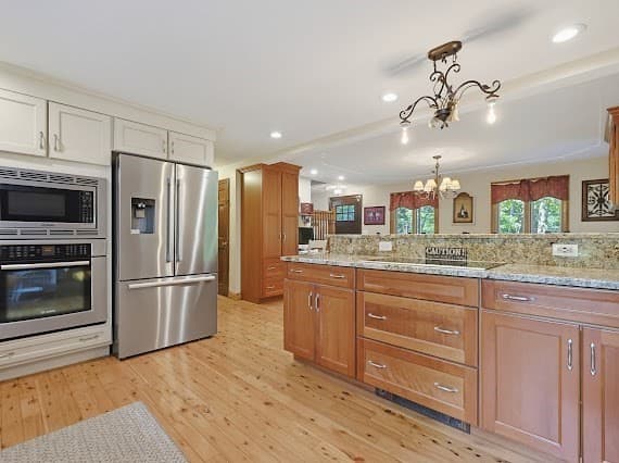 209 Highland St, Stoughton MA 02072 photo 6