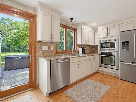 209 Highland St, Stoughton MA 02072 photo 7