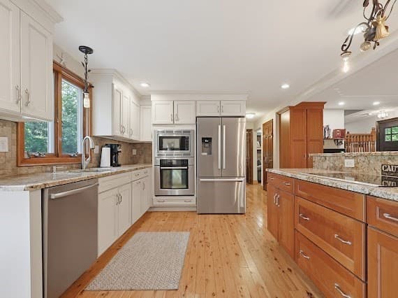 209 Highland St, Stoughton MA 02072 photo 5