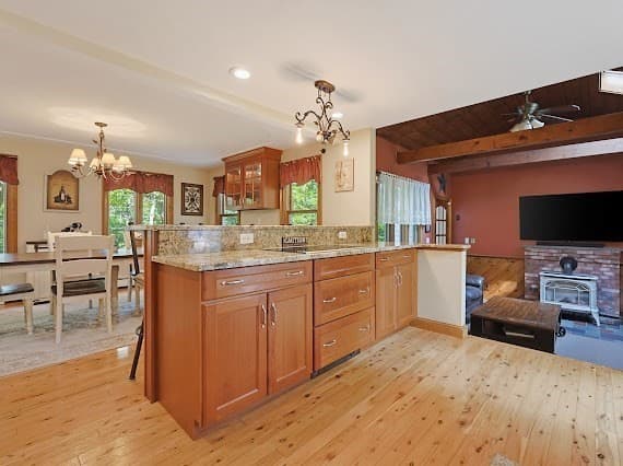 209 Highland St, Stoughton MA 02072 photo 9