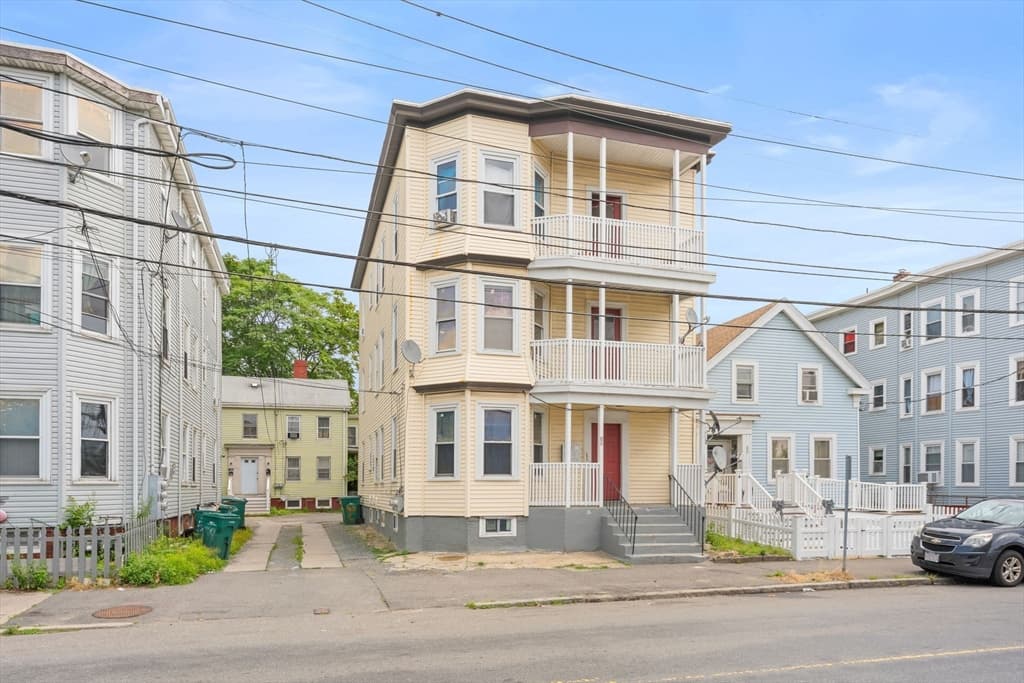 60 Commercial St, Lynn MA 01905 photo 2