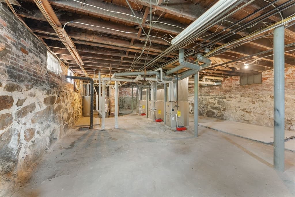 60 Commercial St, Lynn MA 01905 photo 36