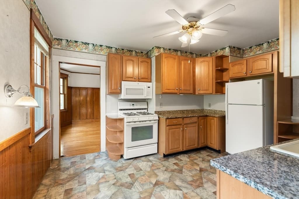 9 Spruce St, Belmont MA 02478 photo 26