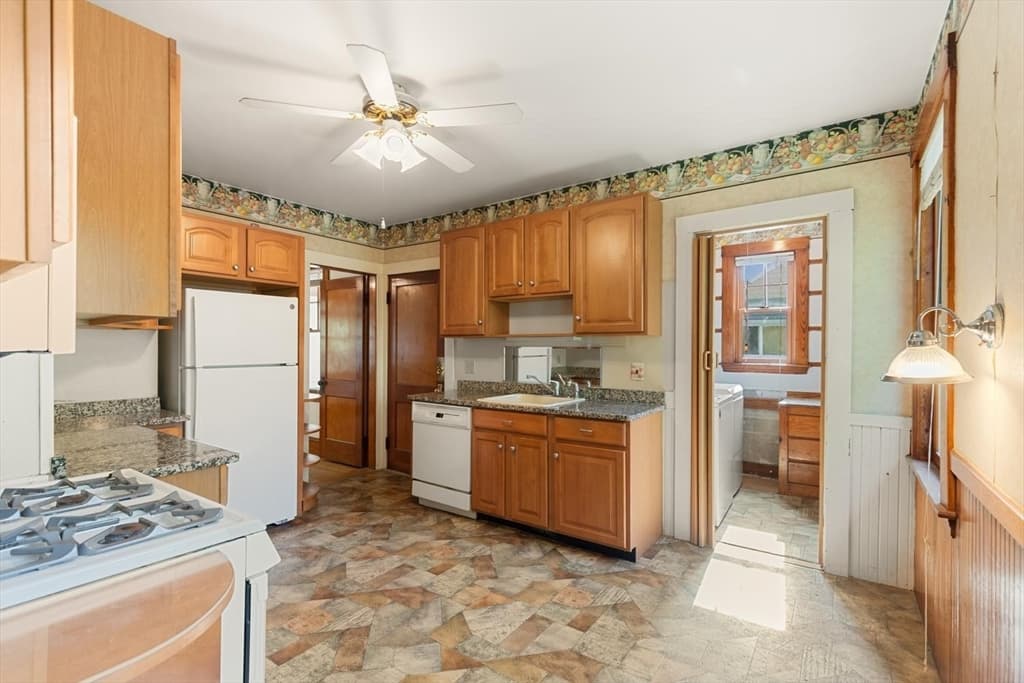9 Spruce St, Belmont MA 02478 photo 25