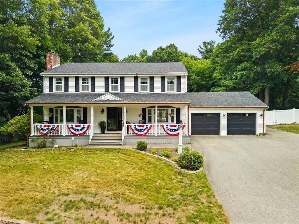 758 King St, Raynham MA 02767