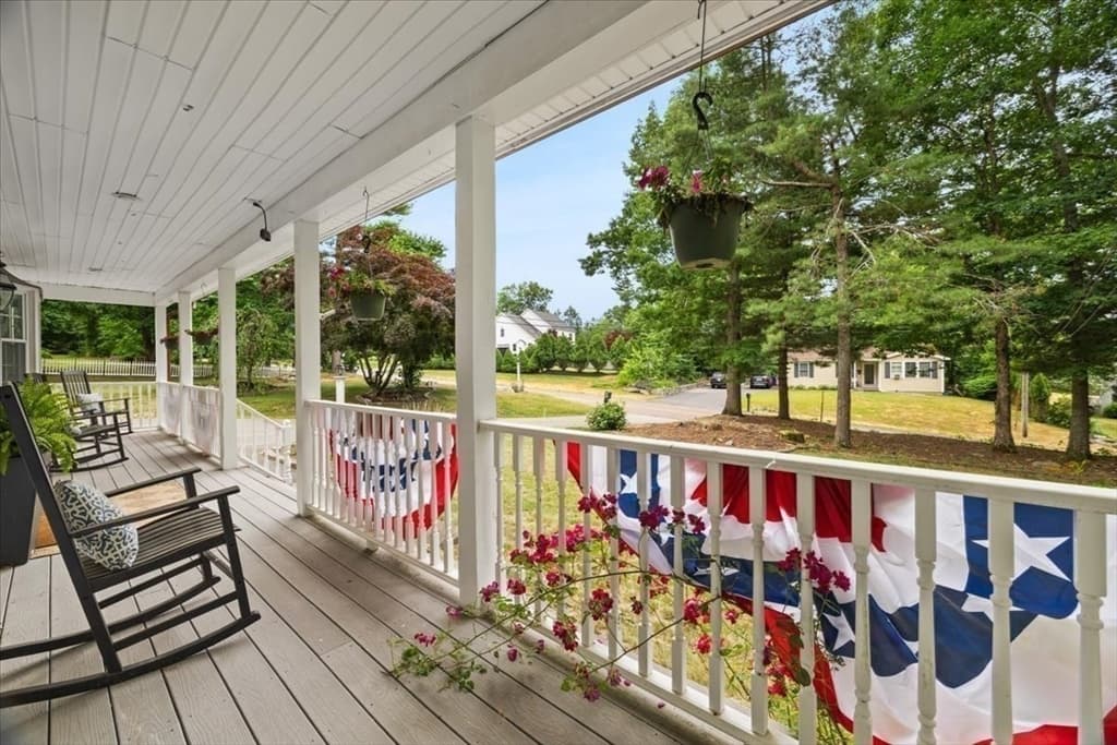 758 King St, Raynham MA 02767 photo 5