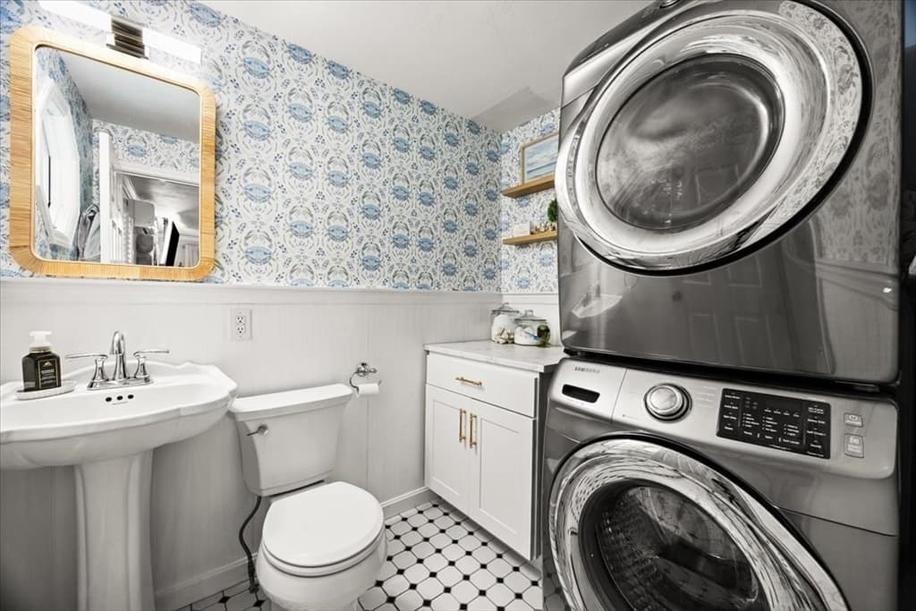 758 King St, Raynham MA 02767 photo 9
