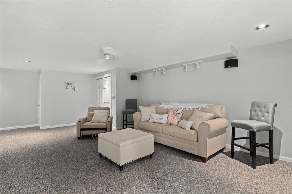 Condominium at 474 Twin Lakes Dr # 474, Halifax MA 02338, Halifax, photo 17 of 23