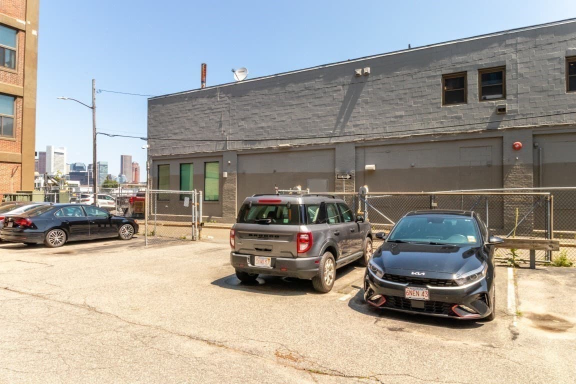 Condominium at 320 W 2nd St # 303, Boston MA 02127, photo 15 of 17