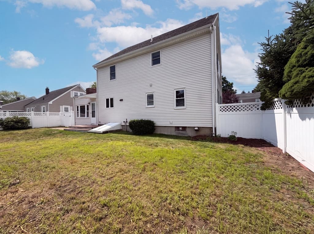 4 Macarthur Cir, Peabody MA 01960 photo 30