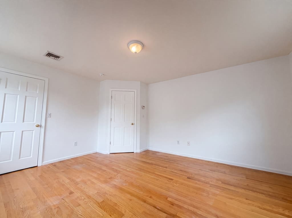 4 Macarthur Cir, Peabody MA 01960 photo 15