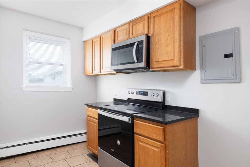 77 Green Street, Lynn MA 01902 photo 10