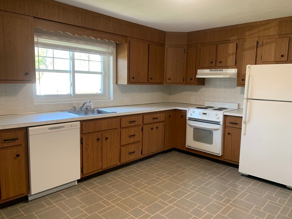 145 Emerson Gardens Rd # 145, Lexington MA 02420 photo 13