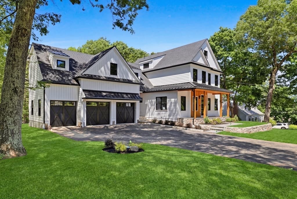 4 Foster Rd, Burlington MA 01803
