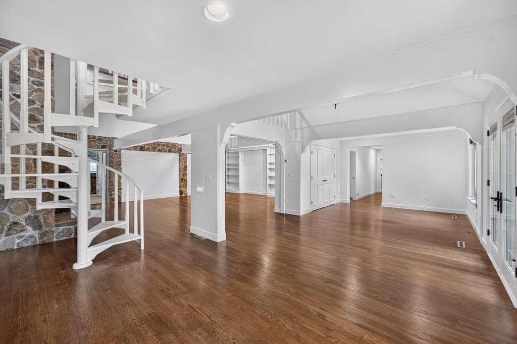683 Neck Road, Tiverton RI 02878 photo 23