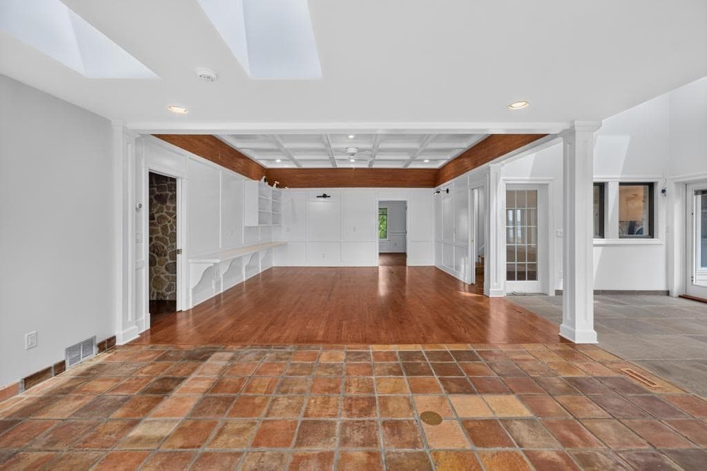 683 Neck Road, Tiverton RI 02878 photo 27