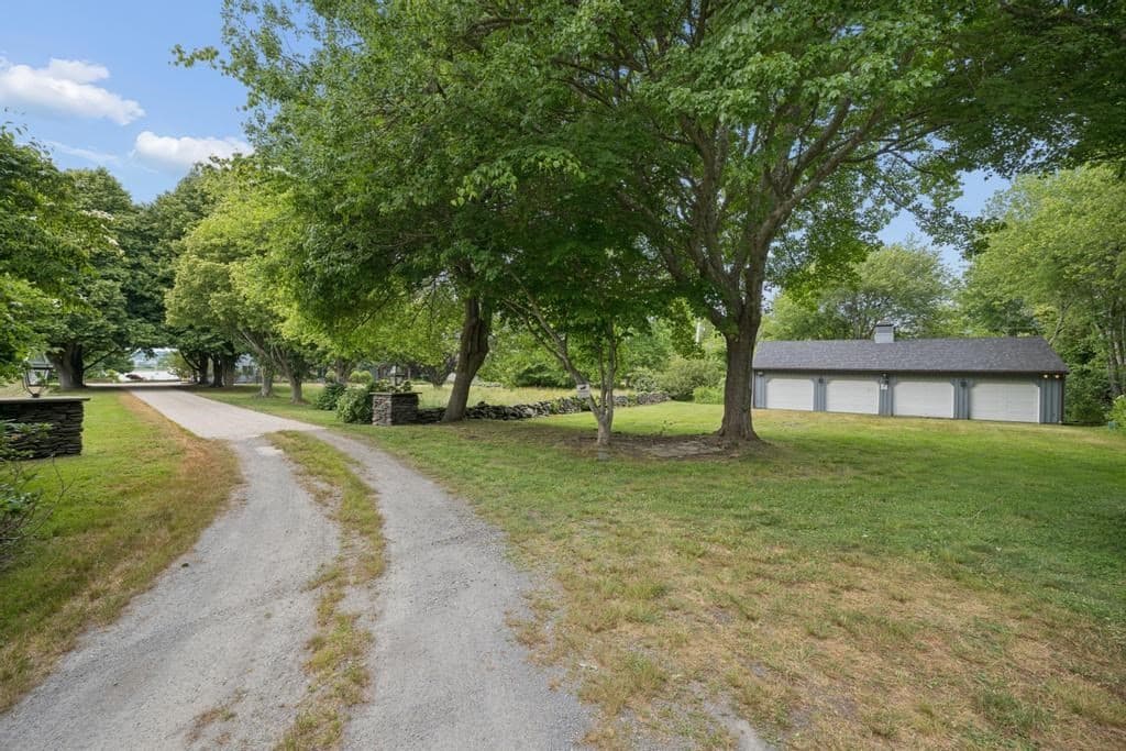 683 Neck Road, Tiverton RI 02878 photo 13