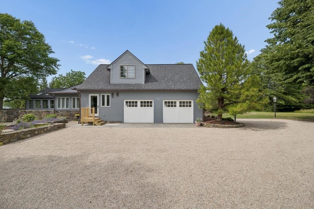 683 Neck Road, Tiverton RI 02878 photo 16