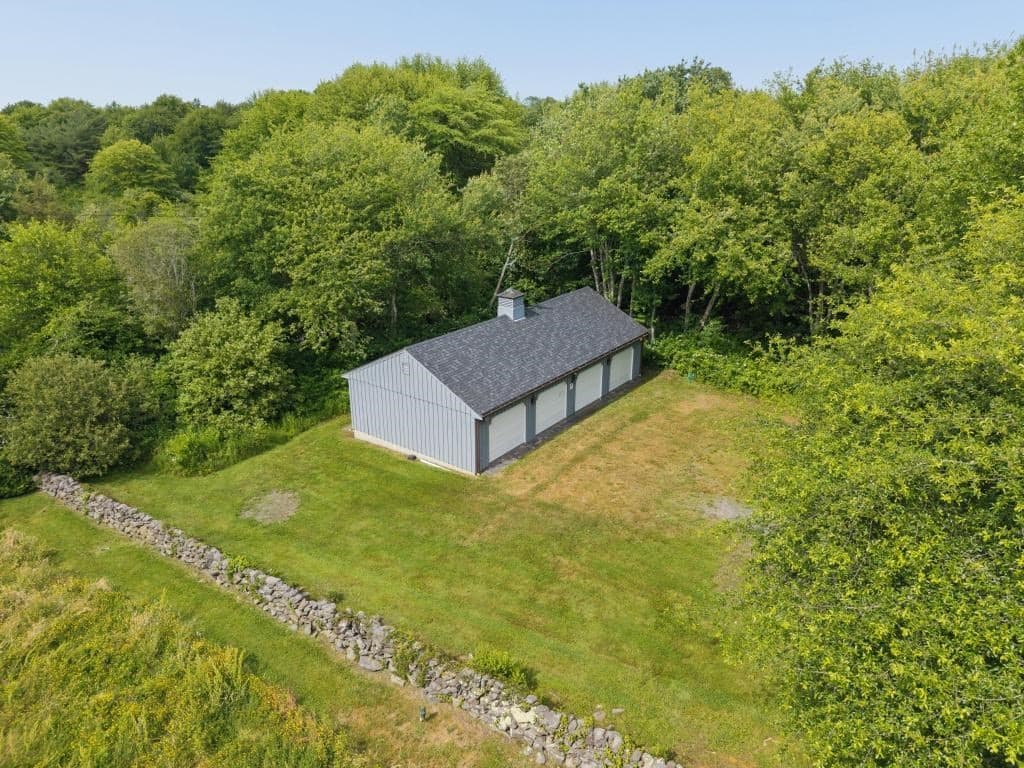 683 Neck Road, Tiverton RI 02878 photo 10