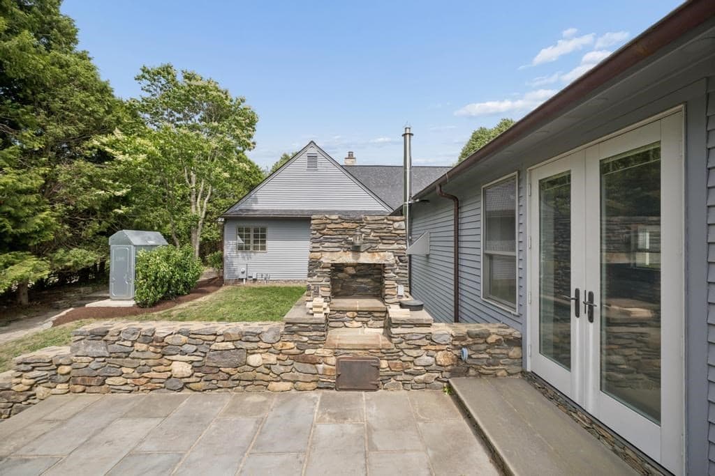 683 Neck Road, Tiverton RI 02878 photo 18