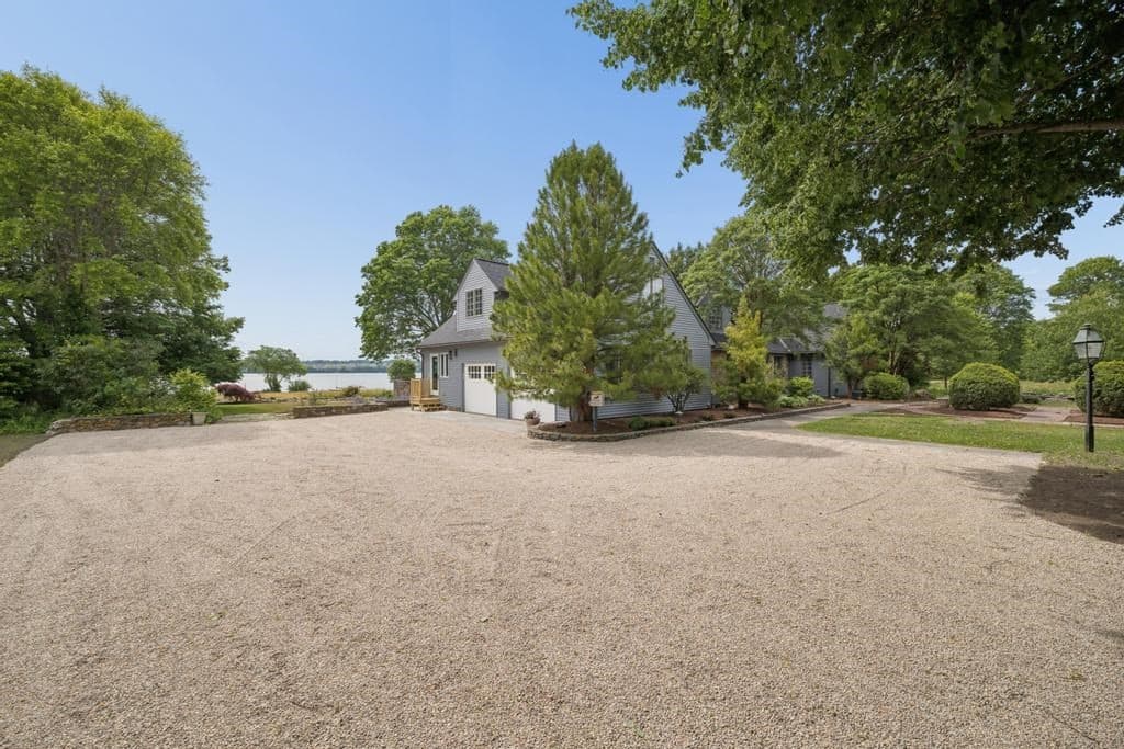 683 Neck Road, Tiverton RI 02878 photo 15