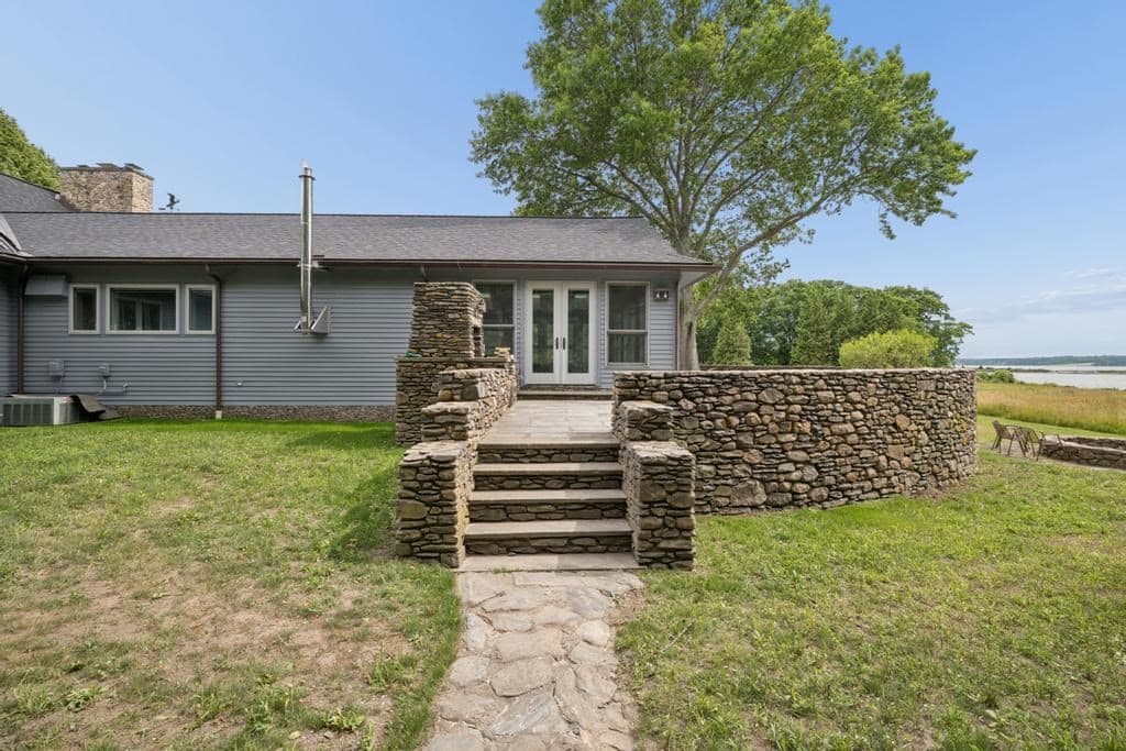 683 Neck Road, Tiverton RI 02878 photo 19