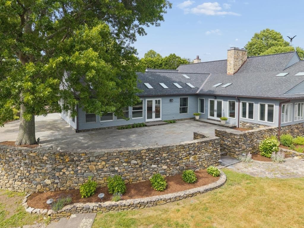 683 Neck Road, Tiverton RI 02878 photo 8