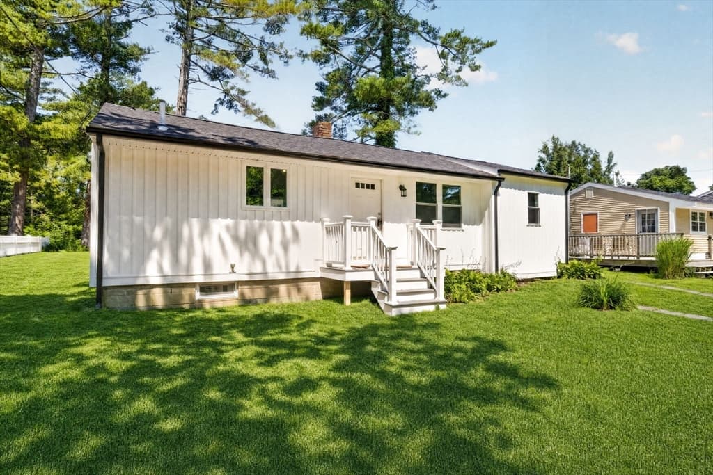 56 Buzzards Bay Dr, Plymouth MA 02360 photo 2