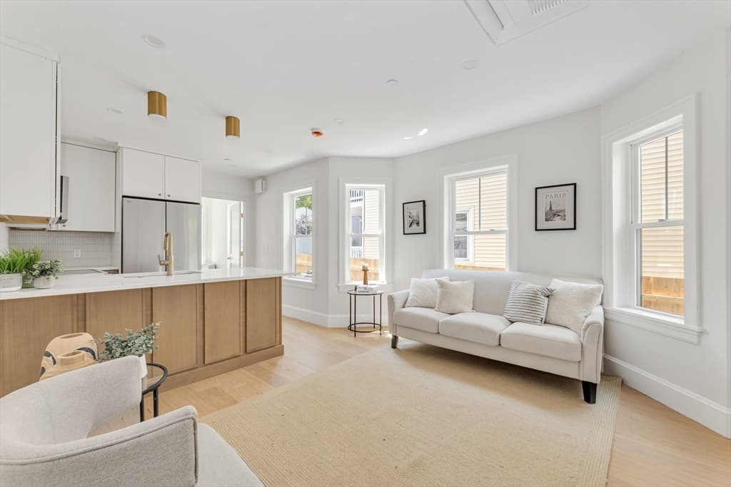 3915 Washington Street, Boston MA 02131 photo 5