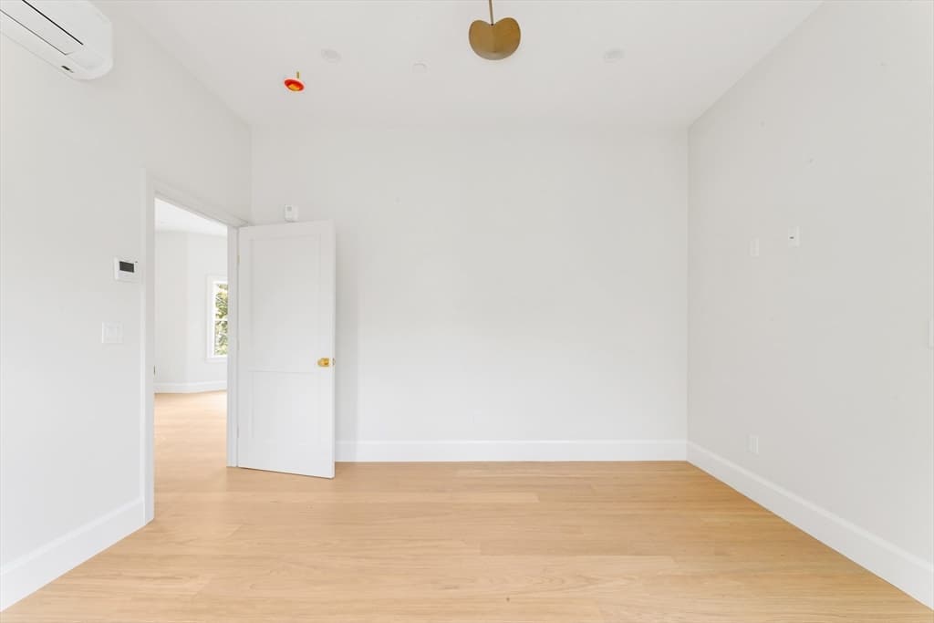 3915 Washington Street, Boston MA 02131 photo 15
