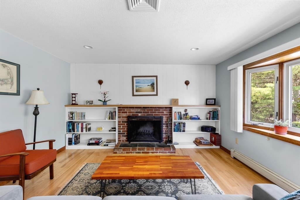 90 Village Ln, Wellfleet MA 02667 photo 2