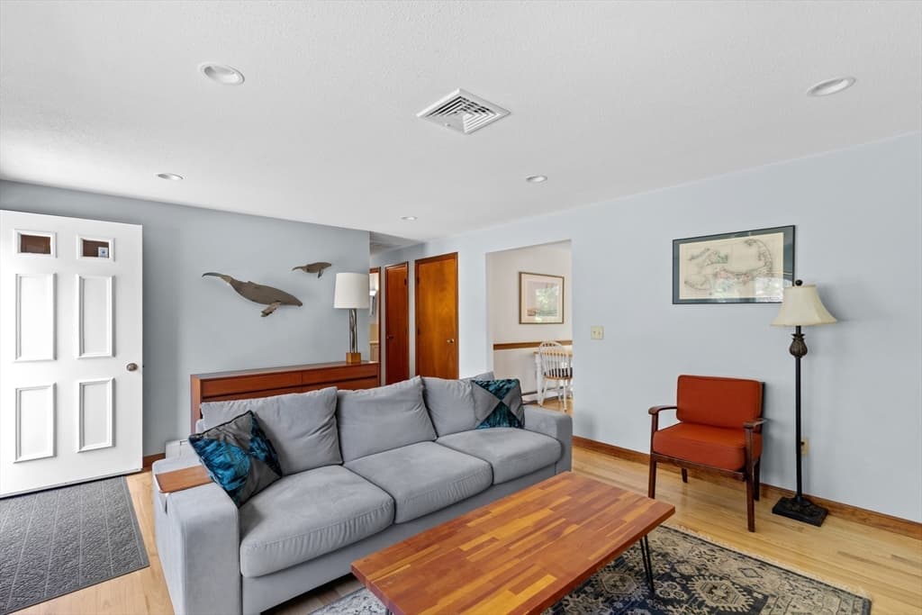 90 Village Ln, Wellfleet MA 02667 photo 3
