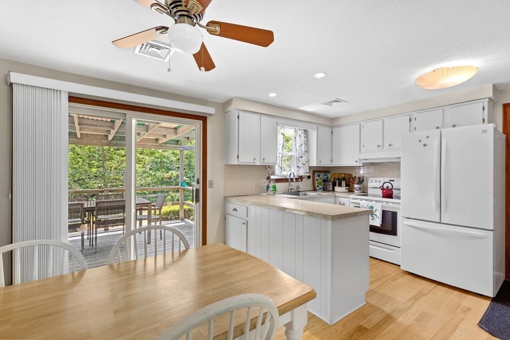 90 Village Ln, Wellfleet MA 02667 photo 8