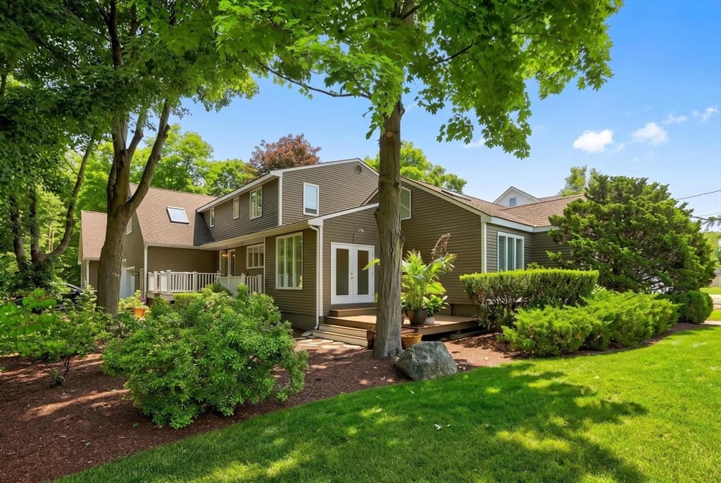 129 Pearl Street, Burlington MA 01803 photo 3