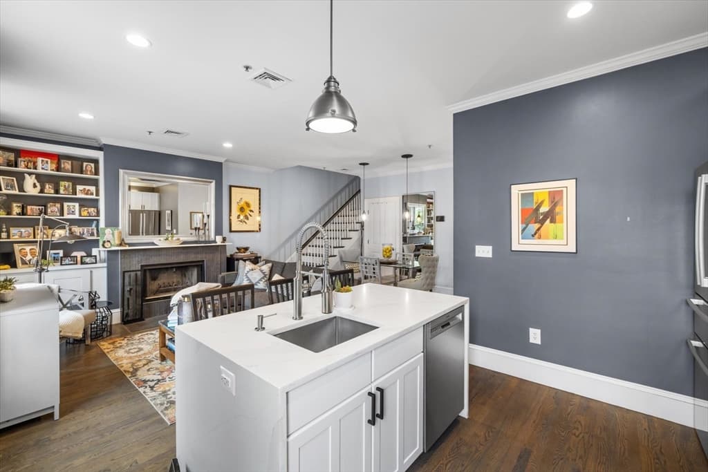 578 Massachusetts Ave # 3, Boston MA 02118 photo 13