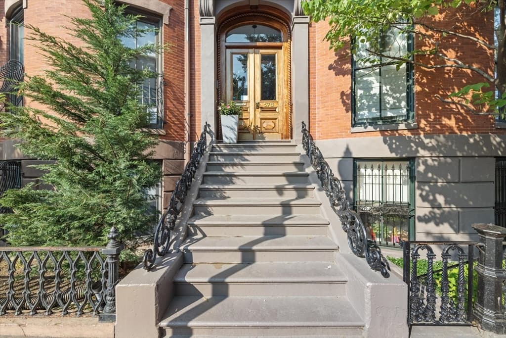 578 Massachusetts Ave # 3, Boston MA 02118