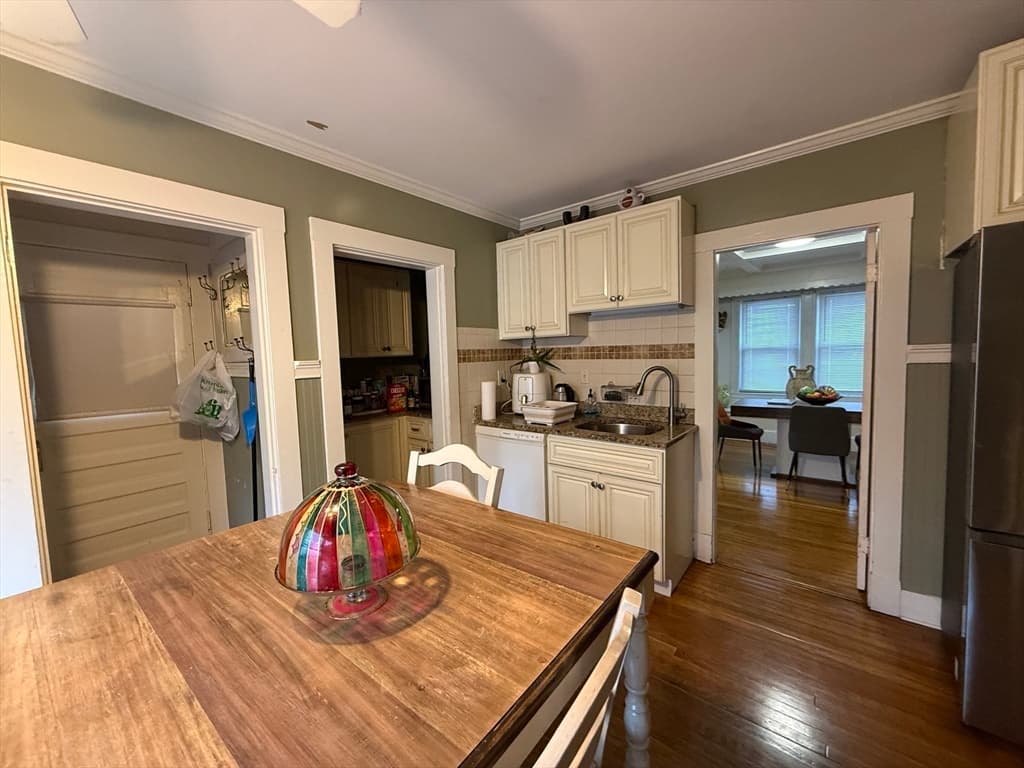 209-213 Centre St, Quincy MA 02169 photo 17