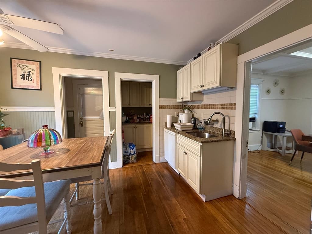 209-213 Centre St, Quincy MA 02169 photo 9