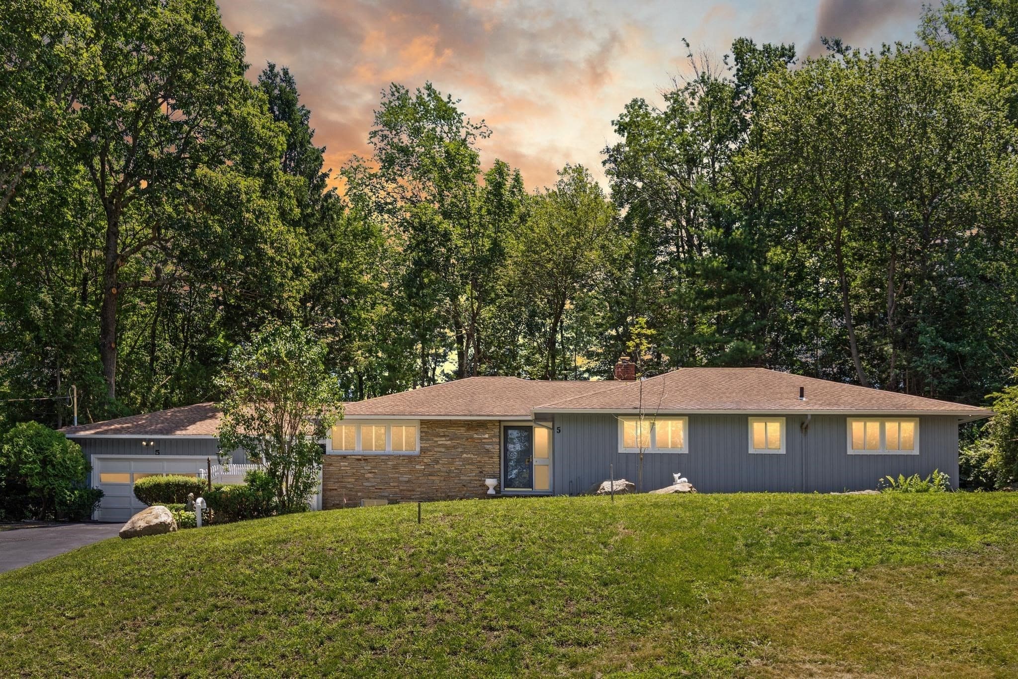 Single Family Residence at 5 Woodland Drive, Paxton MA 01612, Paxton, photo 2 of 40