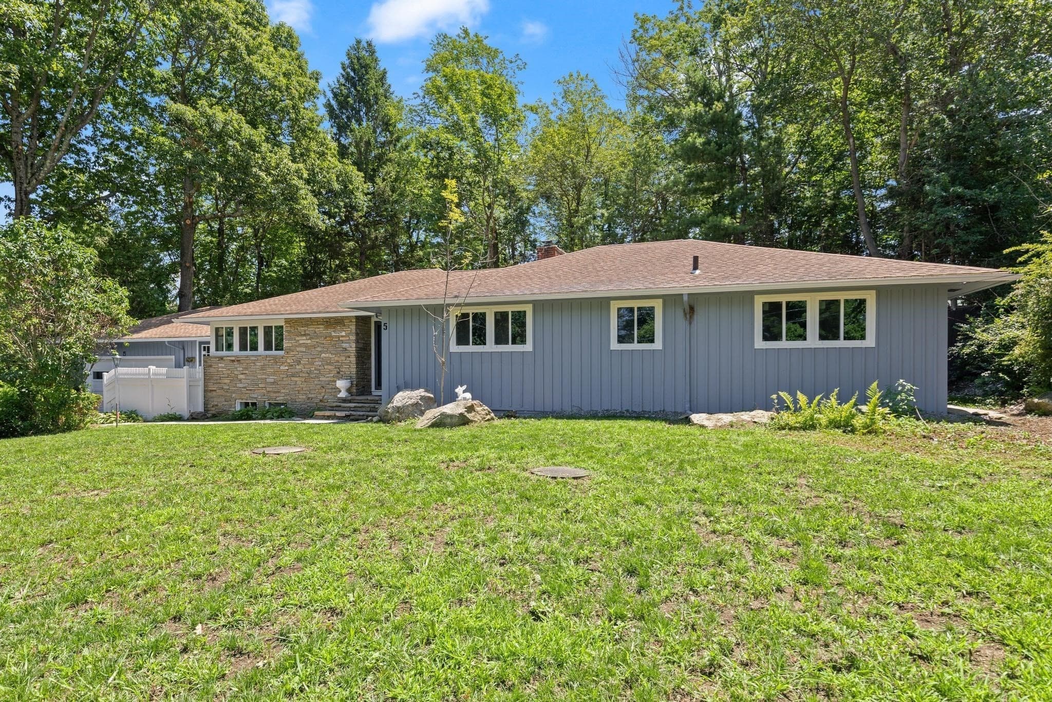 Single Family Residence at 5 Woodland Drive, Paxton MA 01612, Paxton, photo 6 of 40