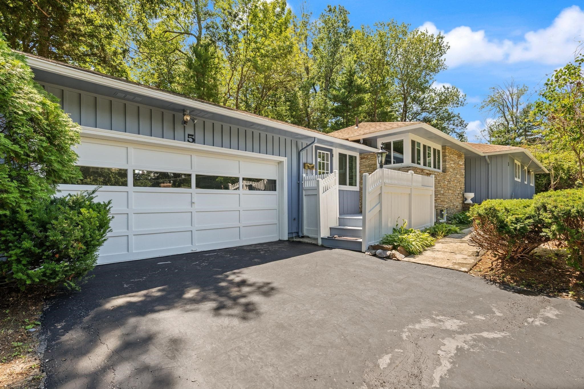 Single Family Residence at 5 Woodland Drive, Paxton MA 01612, Paxton, photo 7 of 40